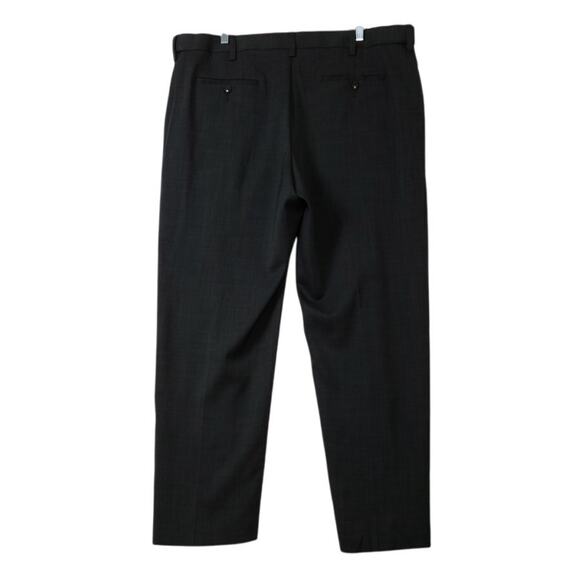 Savane Men's Performance Non Iron Dress Pants with Expandable Waistband 40 X 30 - Picture 2 of 5